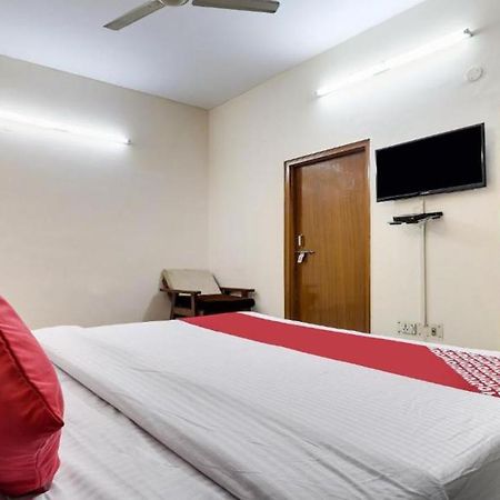 Anh Hotel Лакхнау Екстер'єр фото